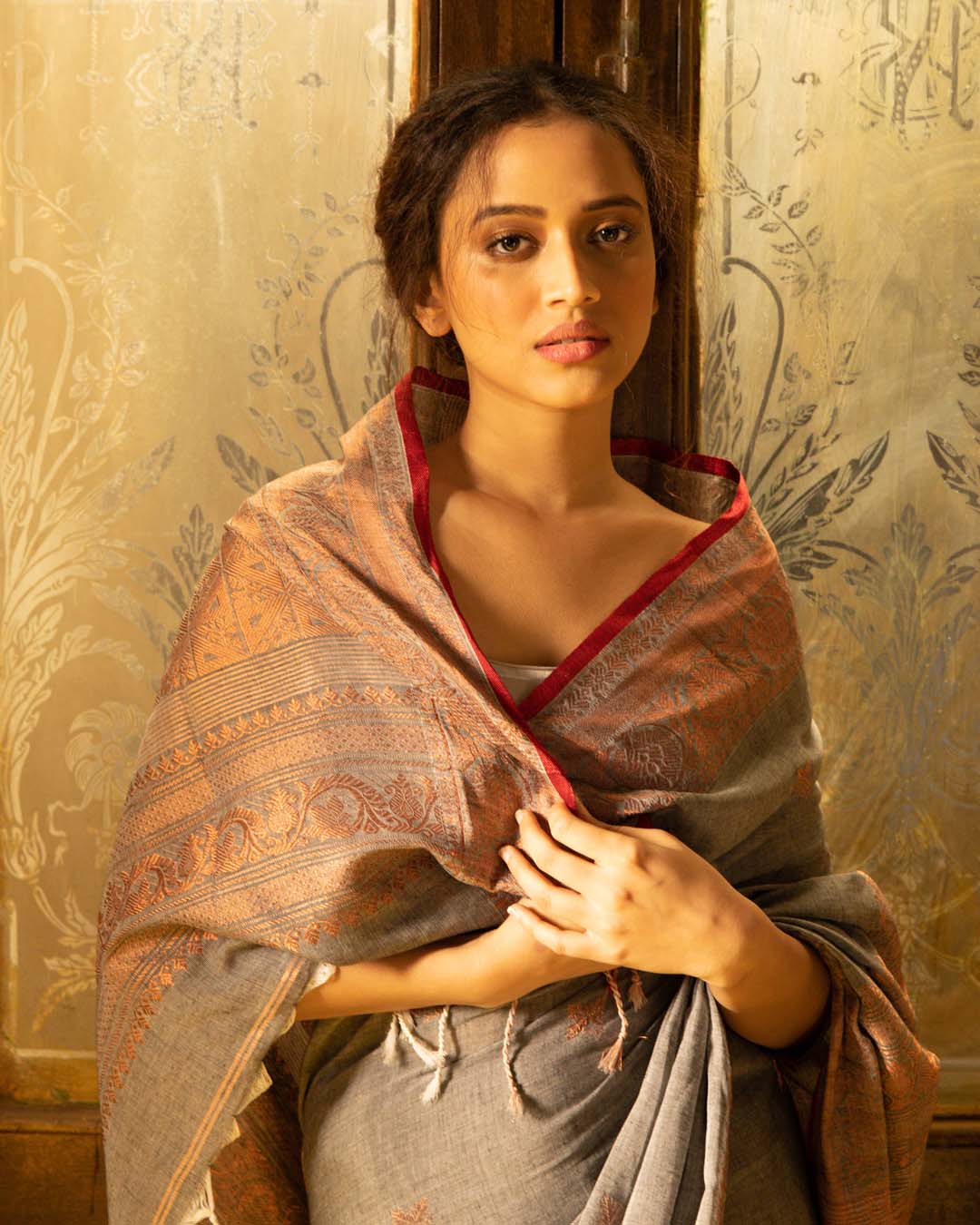 SILVER MIST (BENGAL HANDLOOM 100% PURE COTTON SAREE)