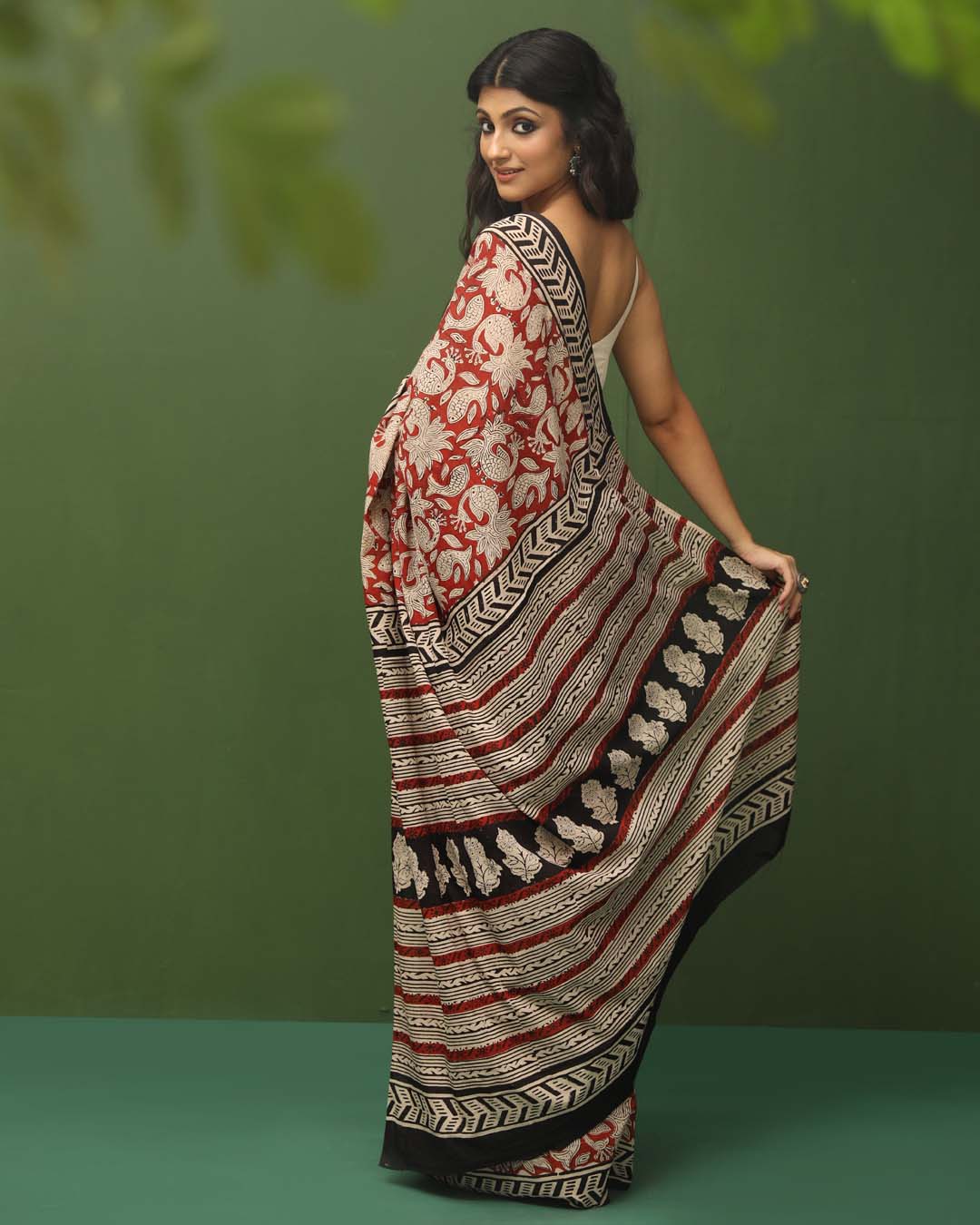 CRIMSON GLOW (BAGRU 100% PURE COTTON SAREE)