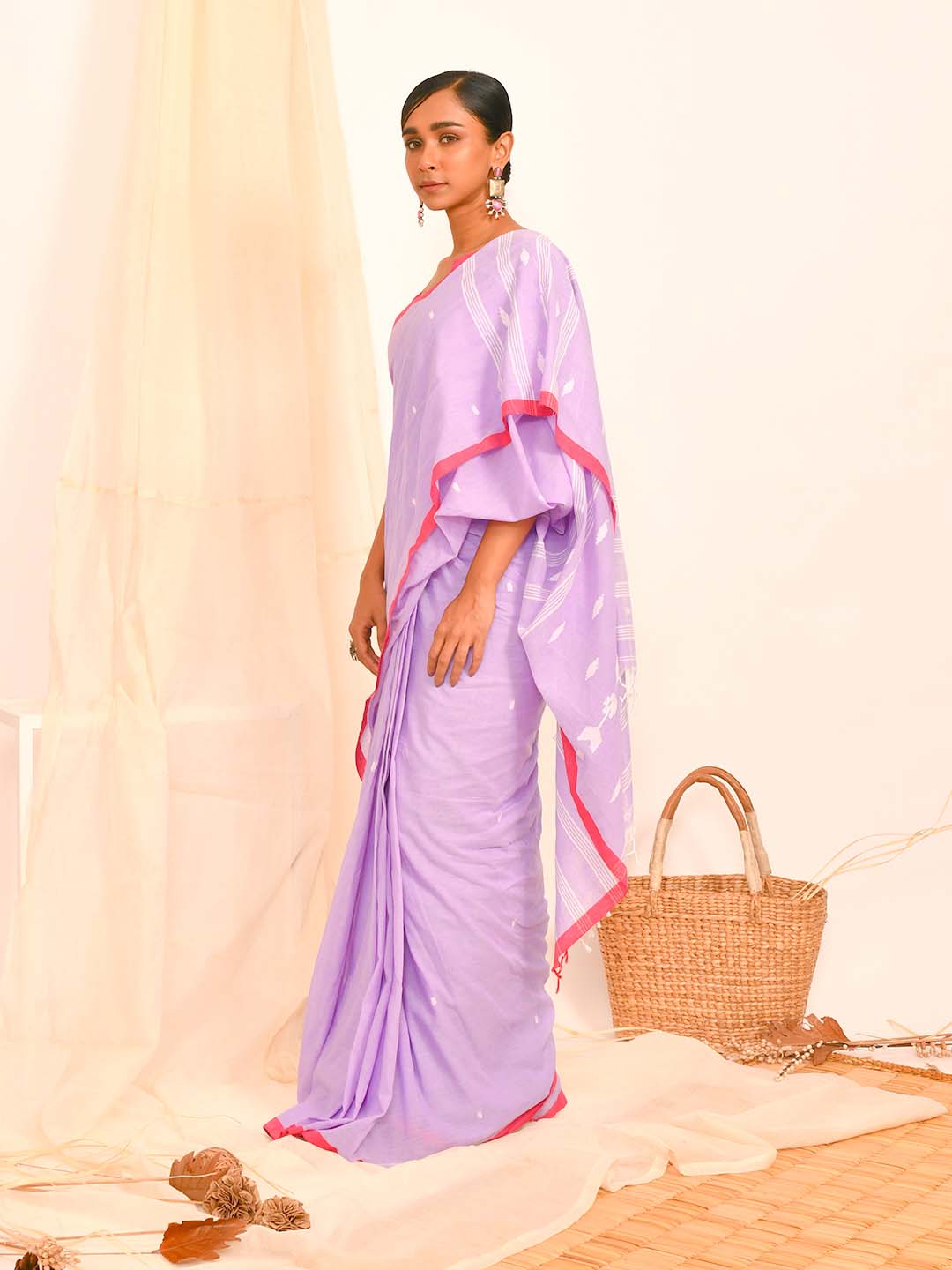 AMETHYST DREAM (HANDLOOM 100% PURE COTTON SAREE)