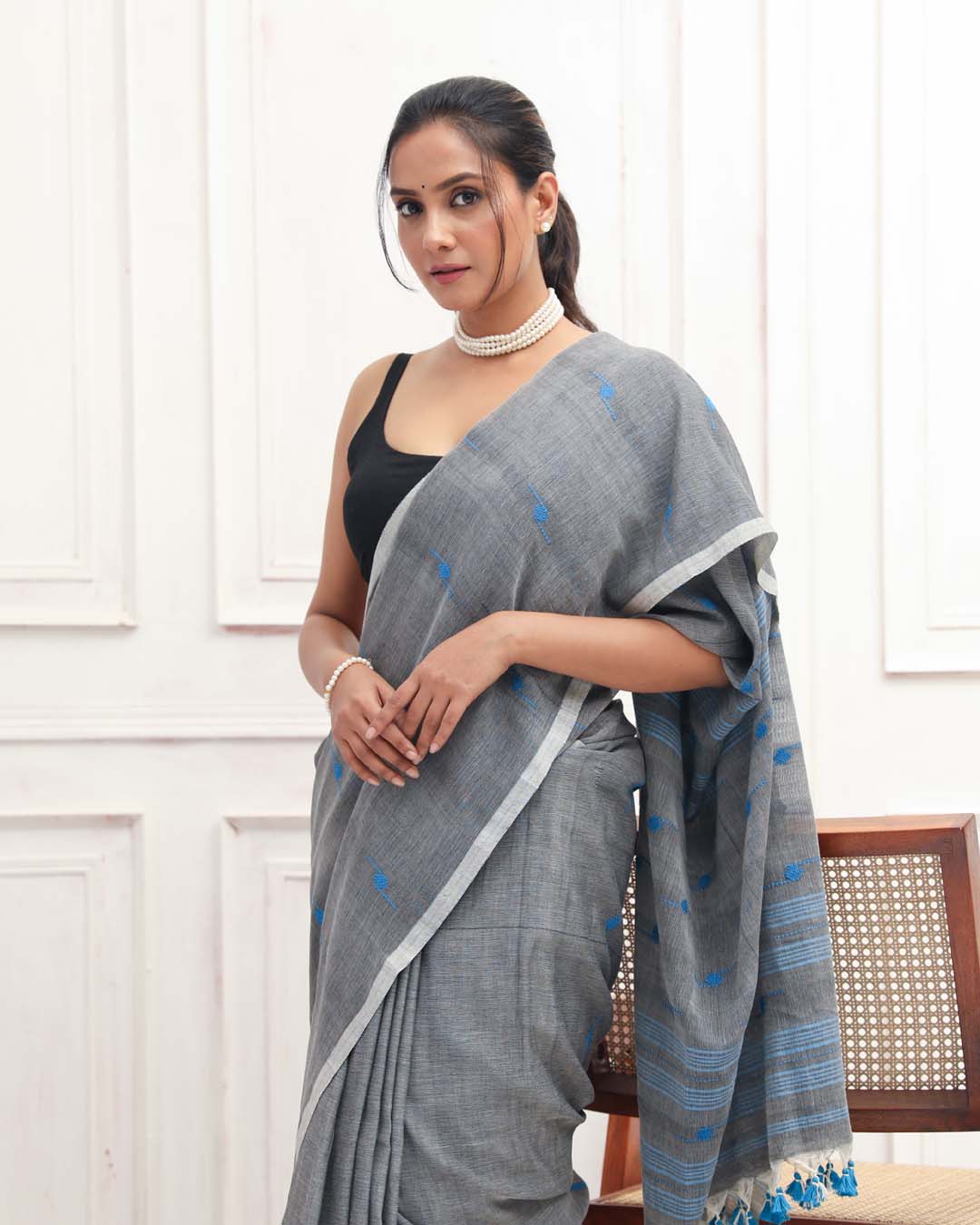 CLASSIC NOIR (HANDLOOM 100% PURE COTTON SAREE)