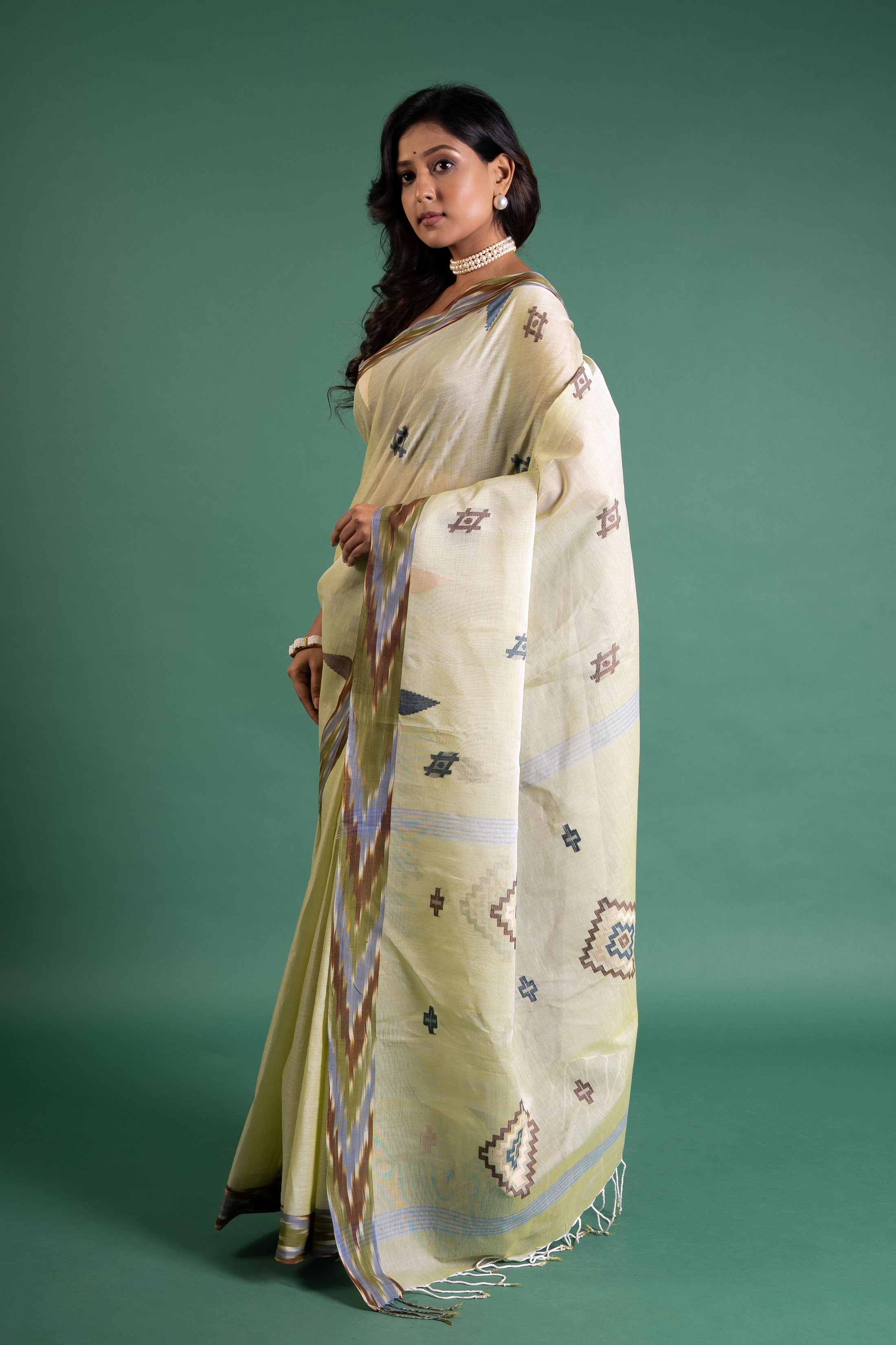 Pristine Lemon Ikat Butta Pure Handloom Cotton Saree