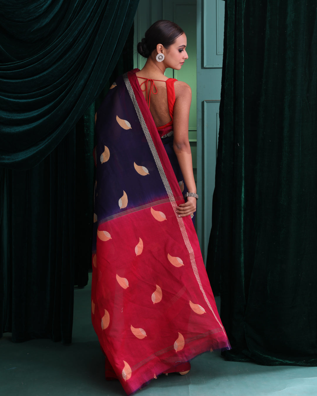 MAGENTA MAJESTY (HANDLOOM 100% PURE COTTON SAREE)