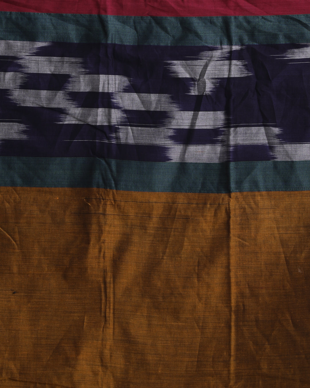 GOLDEN GLOW (IKAT SAREE)