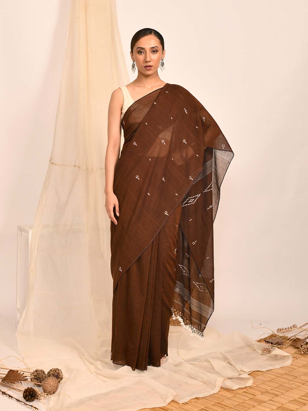 EARTHEN ELEGANCE (BENGAL HANDLOOM 100% PURE COTTON SAREE)