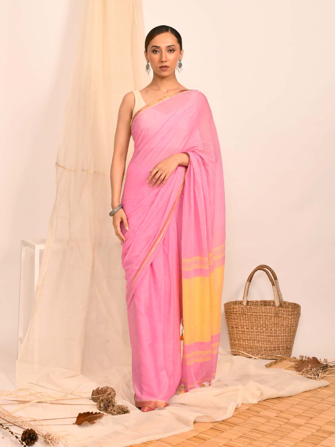 CHROMA CHIC (BENGAL HANDLOOM 100% PURE COTTON SAREE)