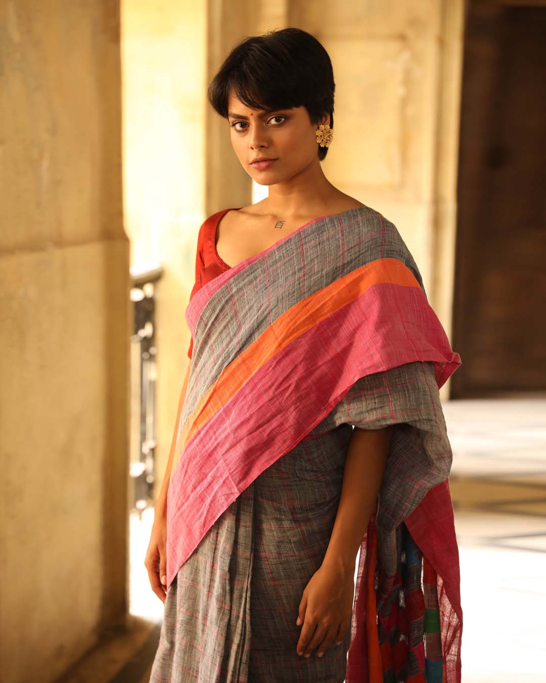 MIDNIGHT CHARCOAL  (BENGAL HANDLOOM 100% PURE COTTON SAREE)