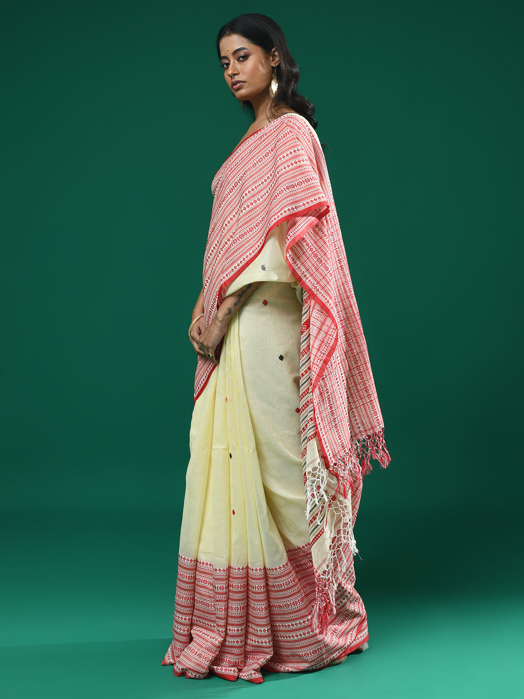 IVORY WHISPER (HANDLOOM 100% PURE COTTON SAREE)