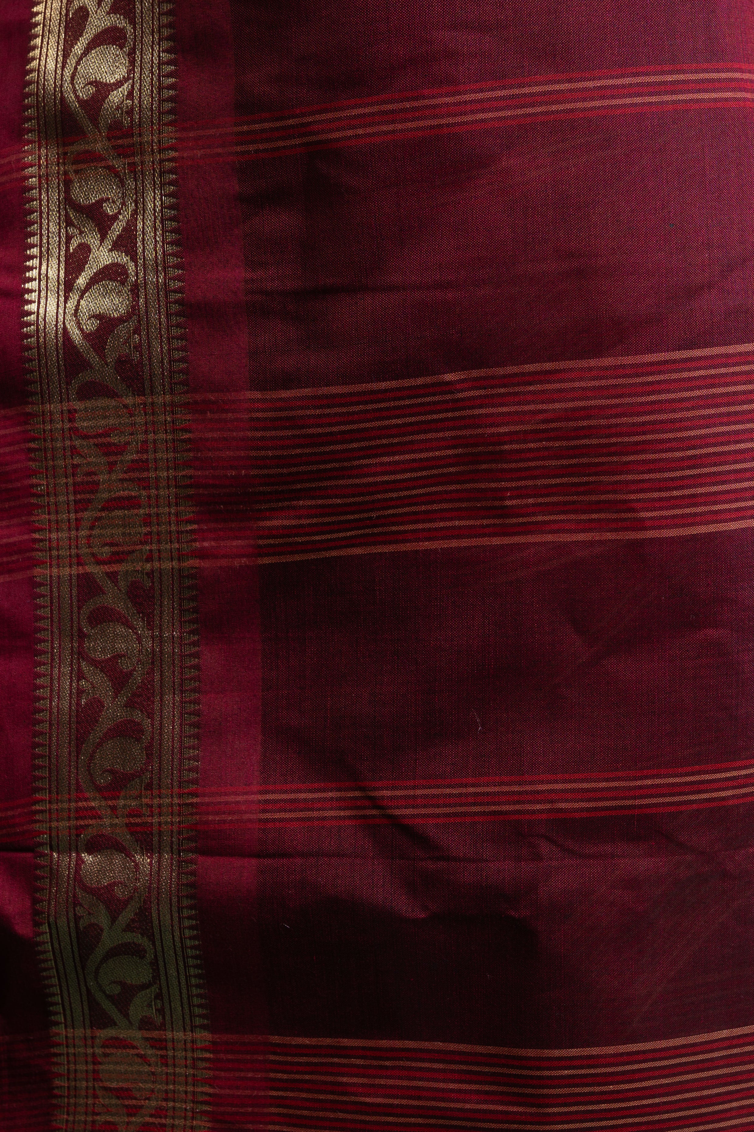 Noir Saptak Onyx-Maroon Bengal Handloom Cotton Saree