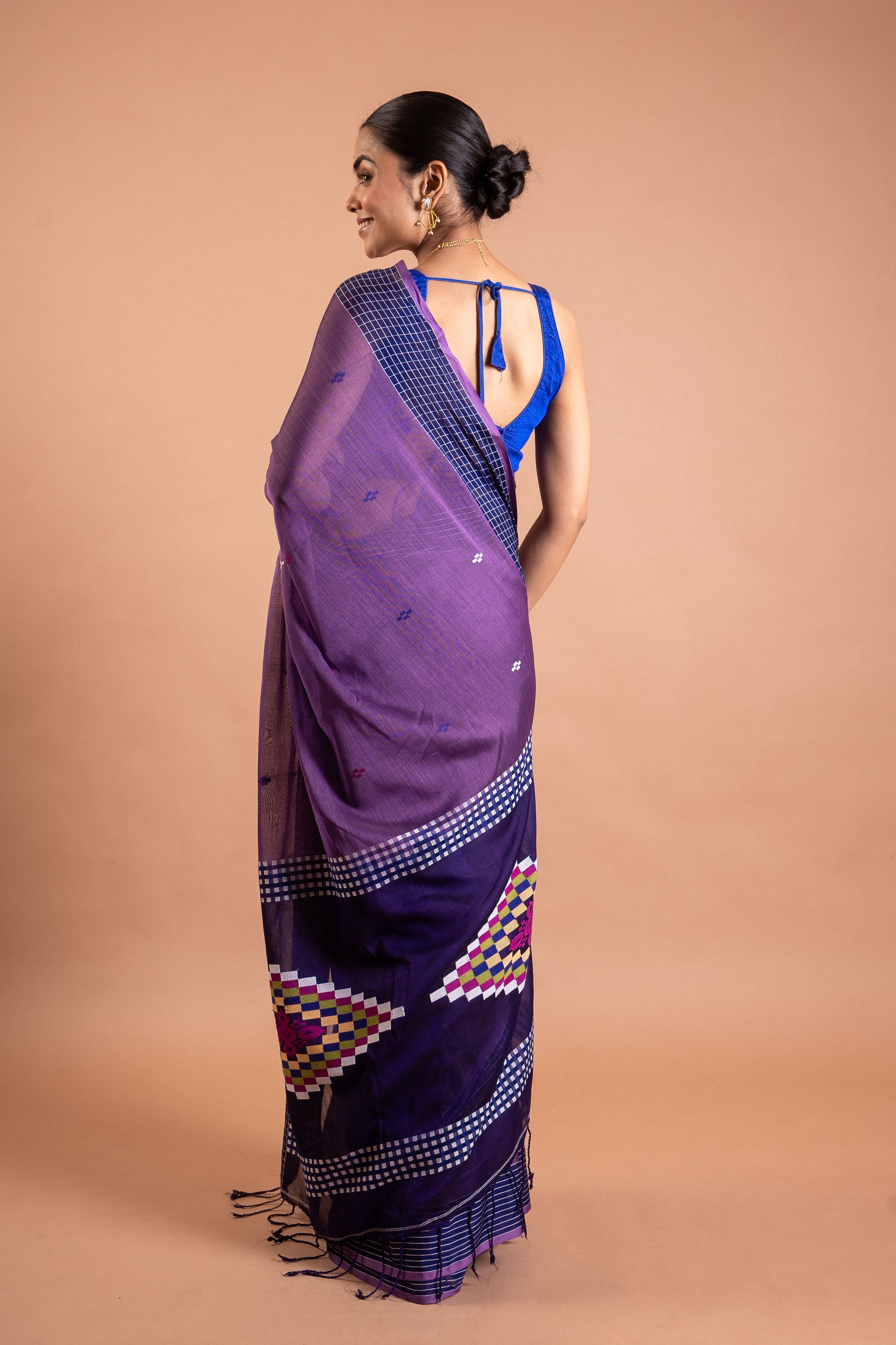 Neel-Grid Violet Handloom Saree