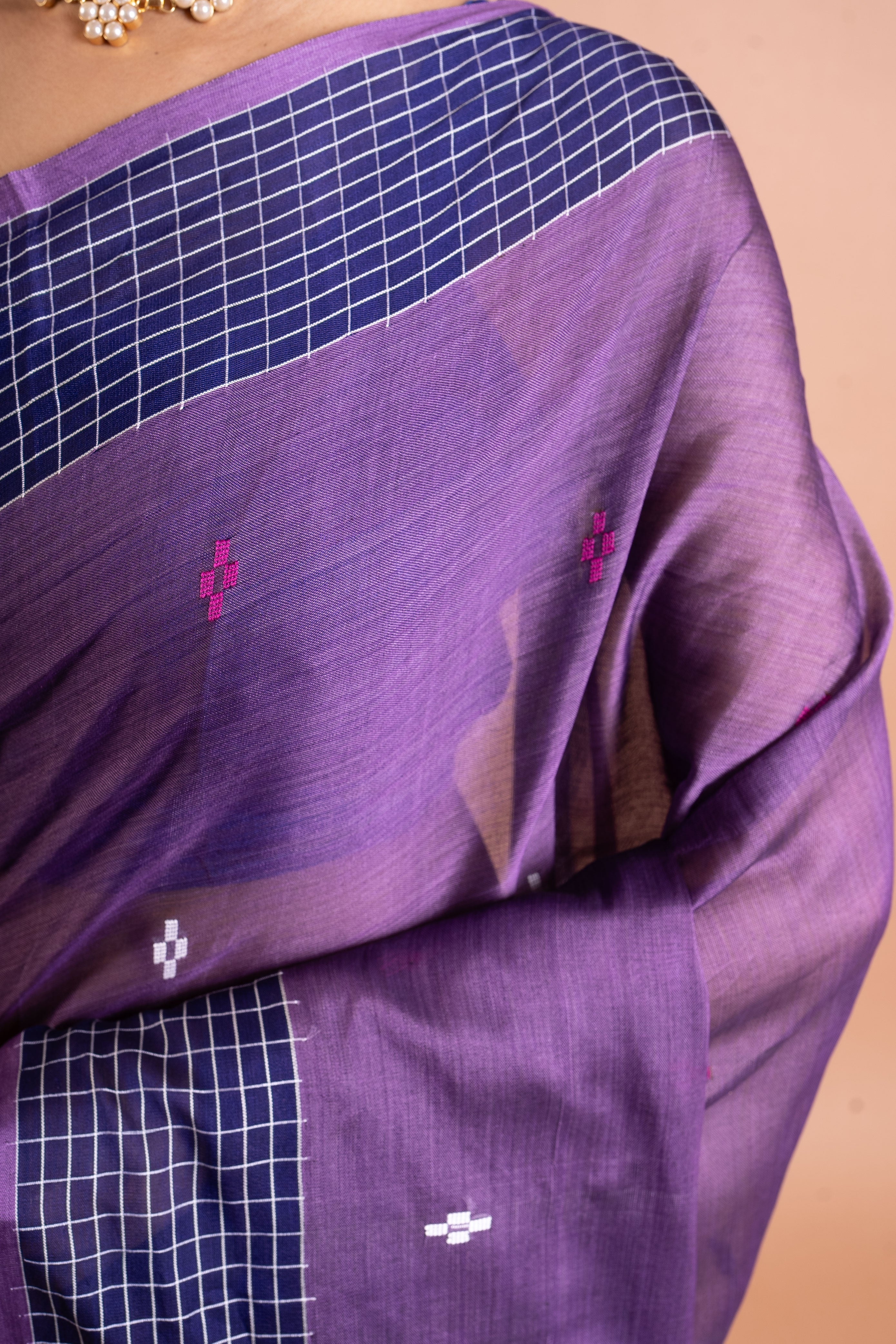 Neel-Grid Violet Handloom Saree