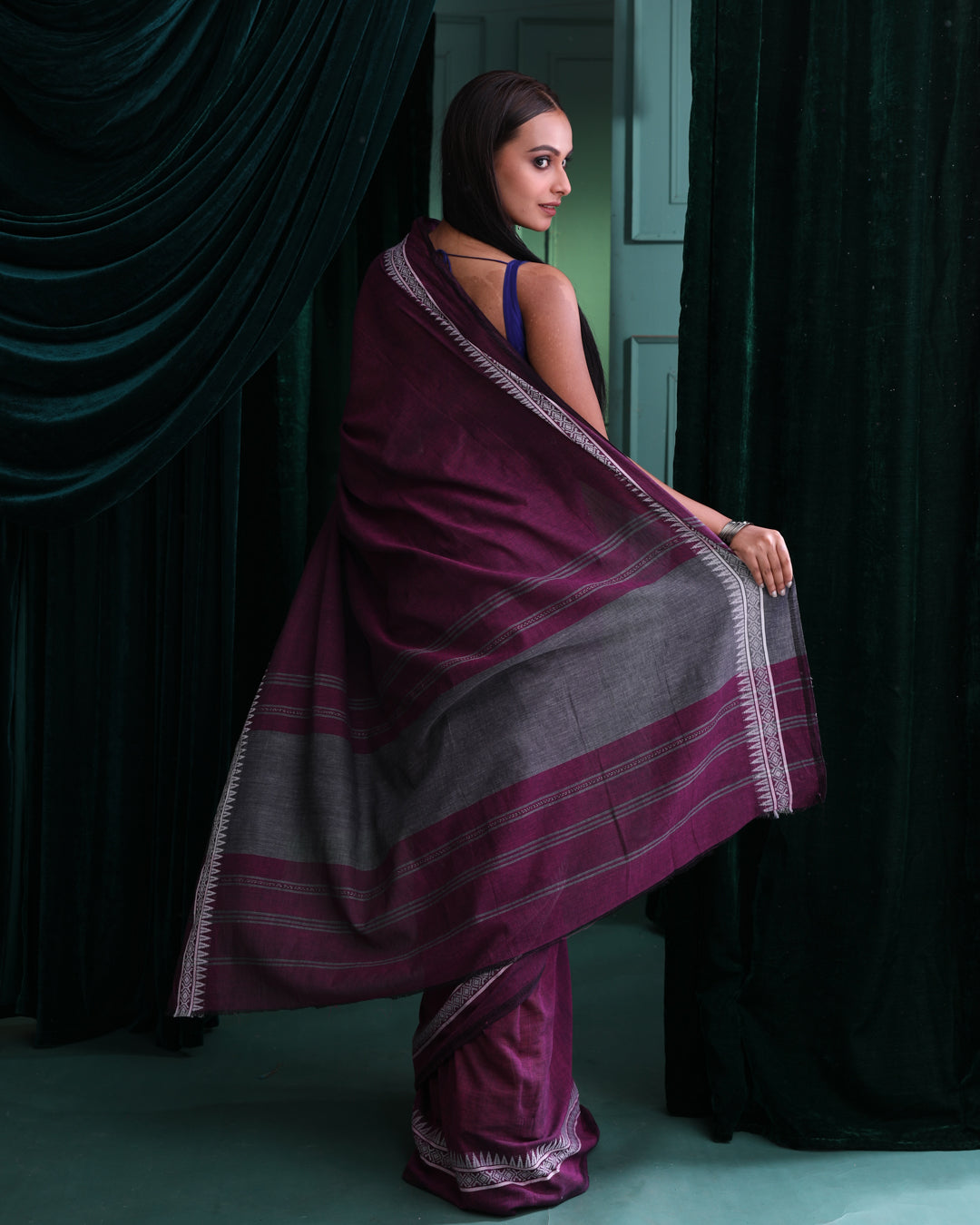 ROYAL RHYTHMS (TAANT  SAREE)