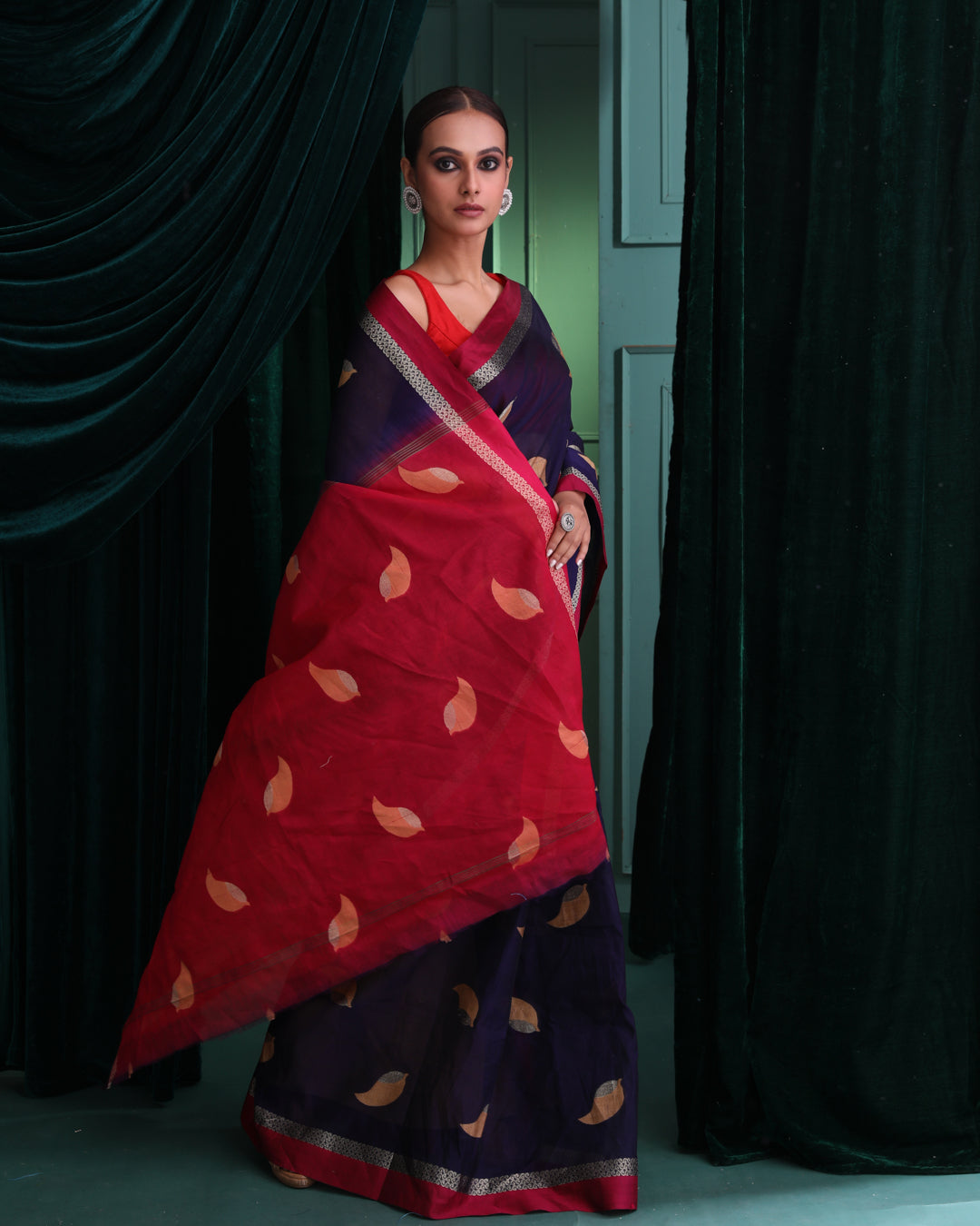 MAGENTA MAJESTY (HANDLOOM 100% PURE COTTON SAREE)